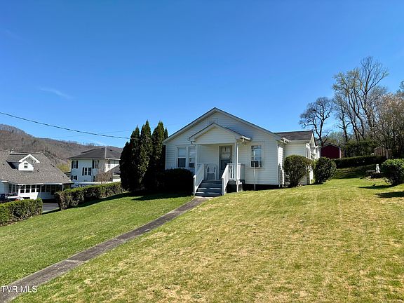 2nd image of 313 School St