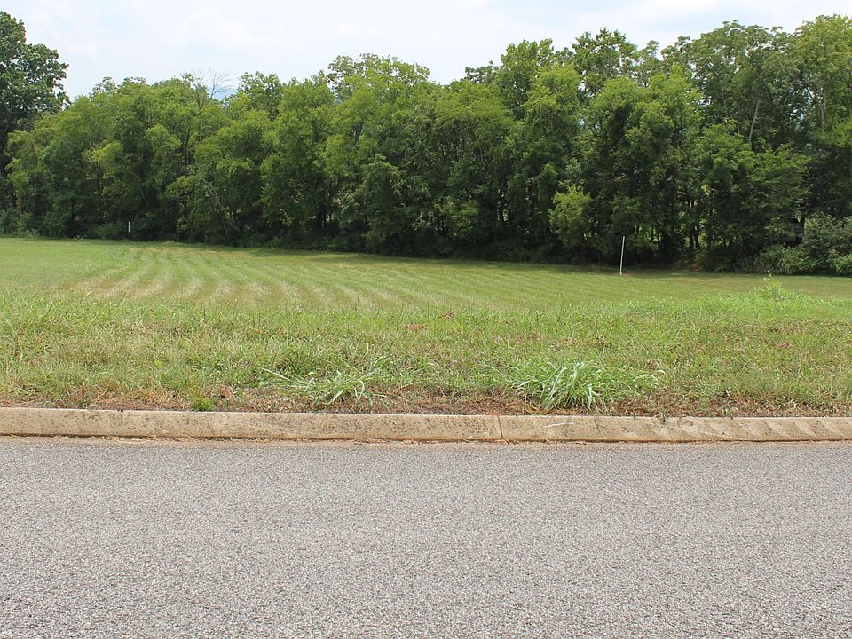 2nd image of 638 Winding Creek Way Lot 31R
