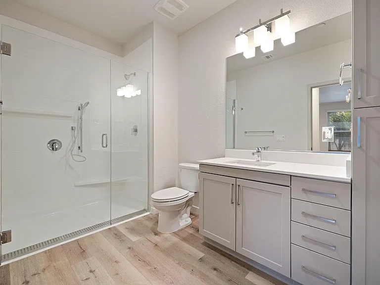 La Vida 55+ Luxury Living — Photo 16