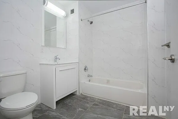 Rented by REAL New York | media 5