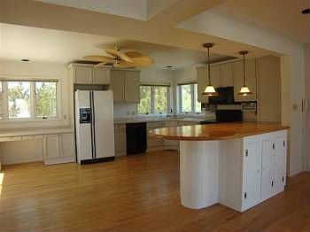 4th image of 319 Rehoboth Ave