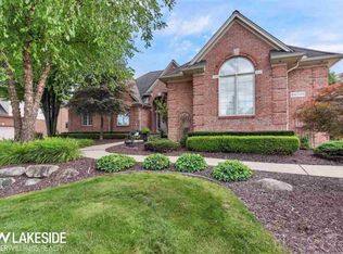 54048 Birchfield Dr W, Shelby Township, MI