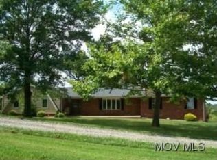 458 Cross Rd, Belpre, OH 45714