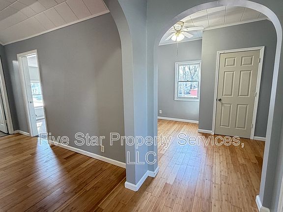 3rd image of 100 1/2 N State St