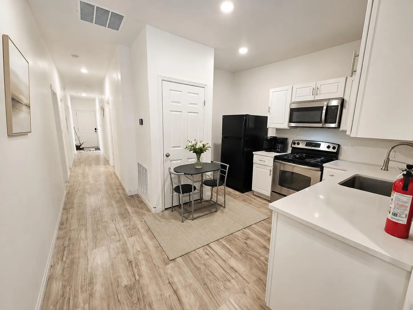 4 bed, 2.0 bath, 1197 sqft, $806 — Photo 4