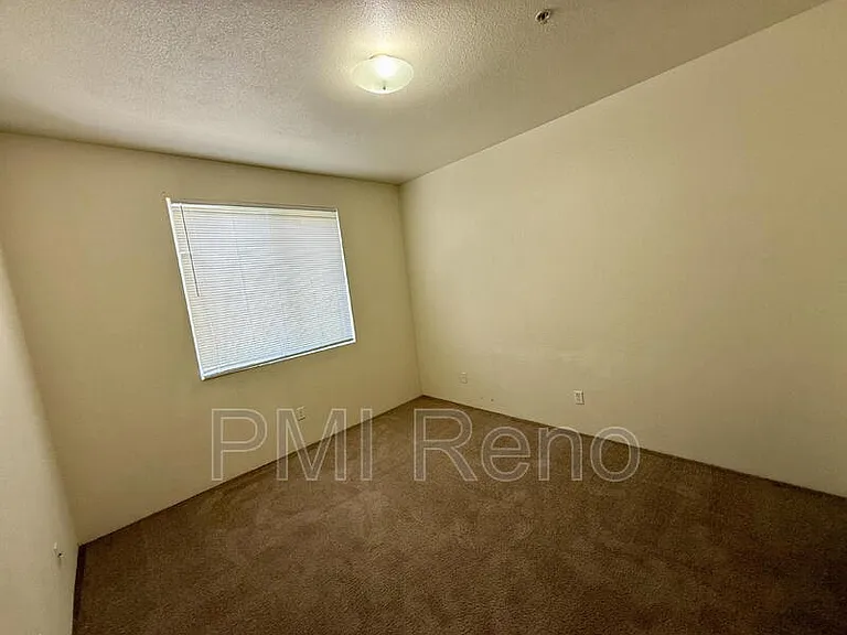 Big Horn Apartments — Photo 28
