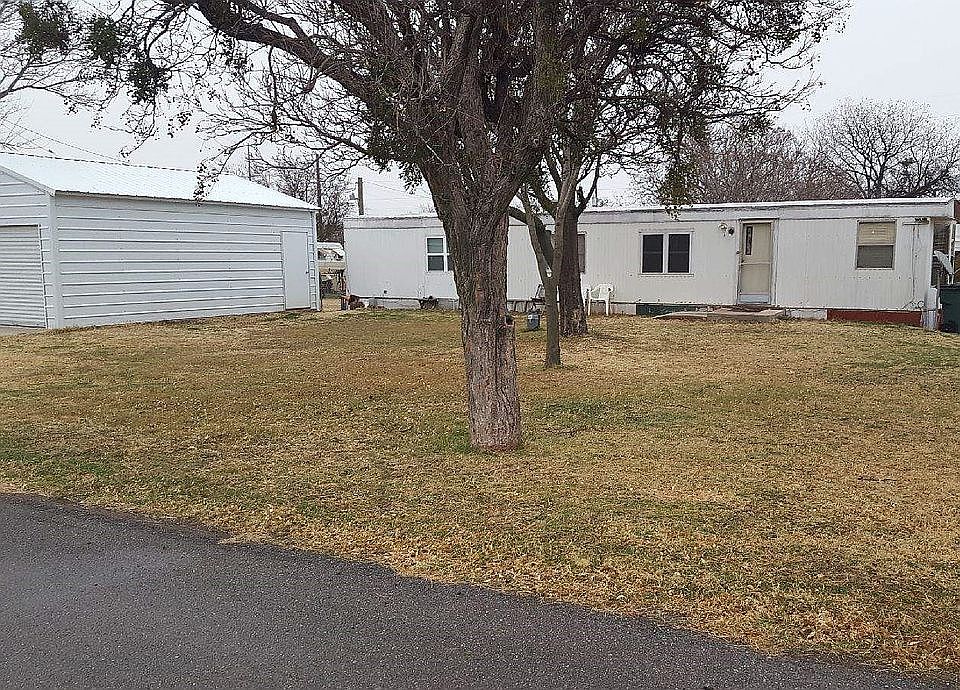 1st image of 300 E Magnolia Ave