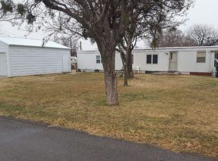 300 E Magnolia Ave, Iowa Park, TX 76367