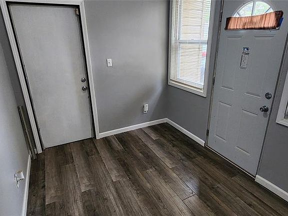 2nd image of 818 Robert Ave