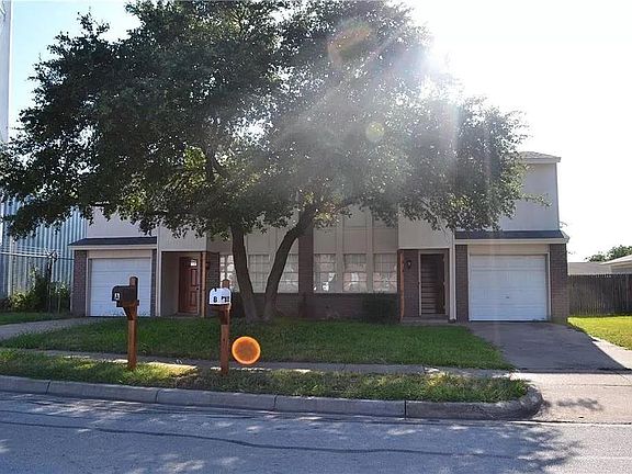 2nd image of 105 N Heights Dr APT B