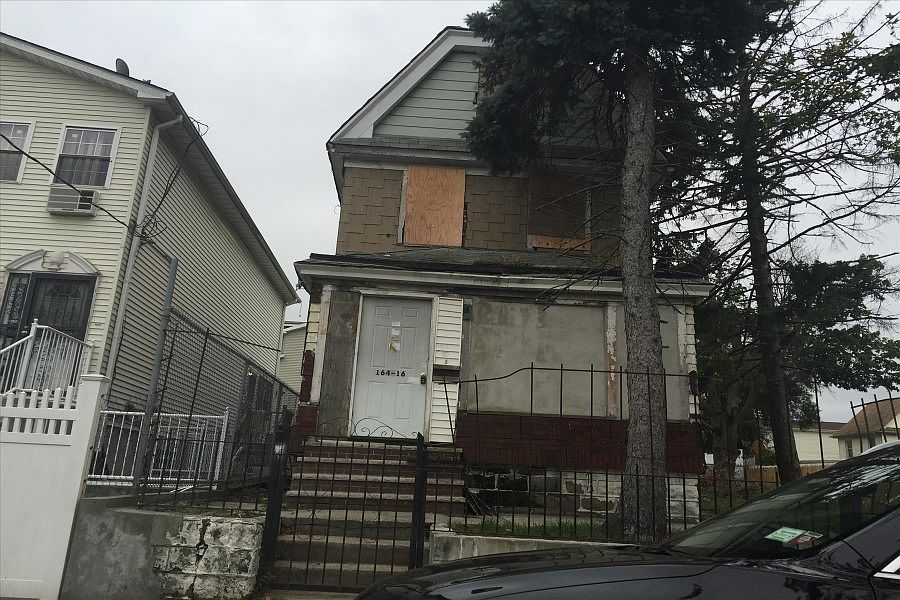 1st image of 16416 107th Ave