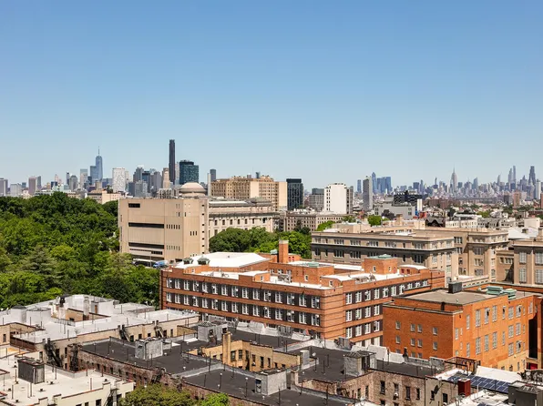 54 Crown Street image 33 of 35