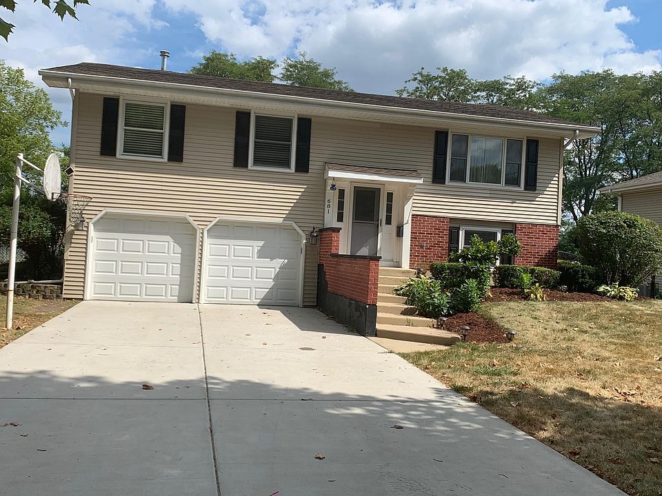 1st image of 2S681 Ashley Dr