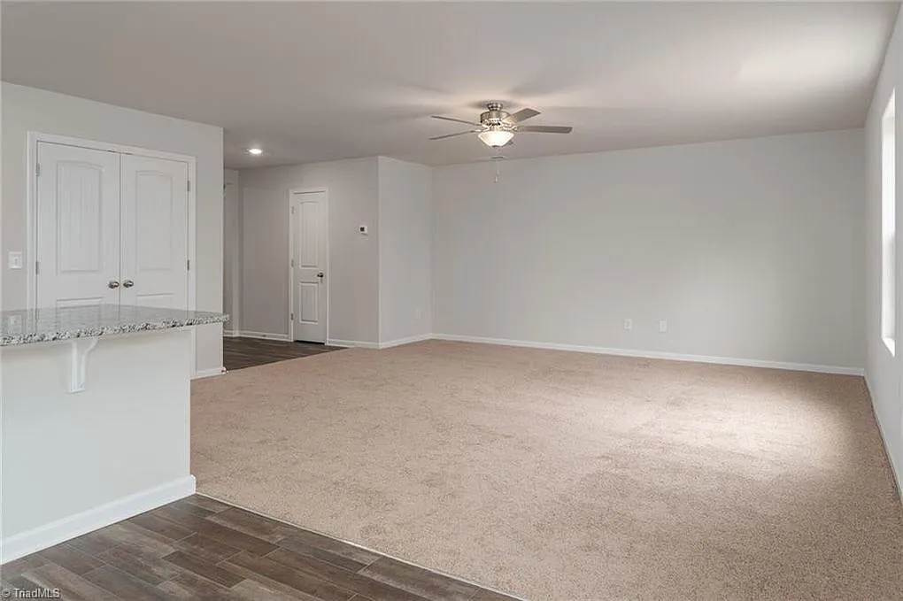 Building Photo - 2106 Briar Run Dr