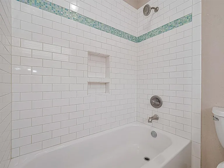 6907 Yardley Dr — Photo 19