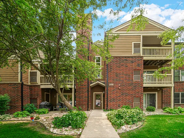 108 Glengarry Dr APT 303, Bloomingdale, IL 60108