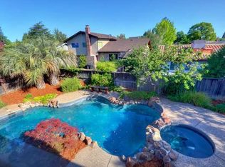 9137 Shady Hollow Way, Fair Oaks, CA 95628