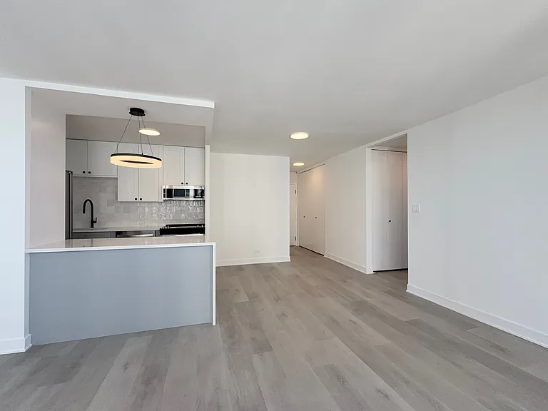 1313 N Ritchie Ct #2106 — Photo 9