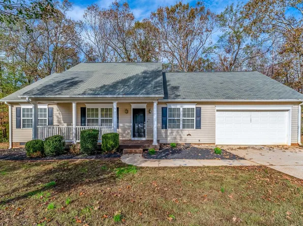14 Four Leaf Ct, Pelzer, SC 29669