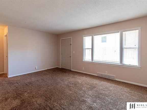 5th image of 506 Beaman Dr