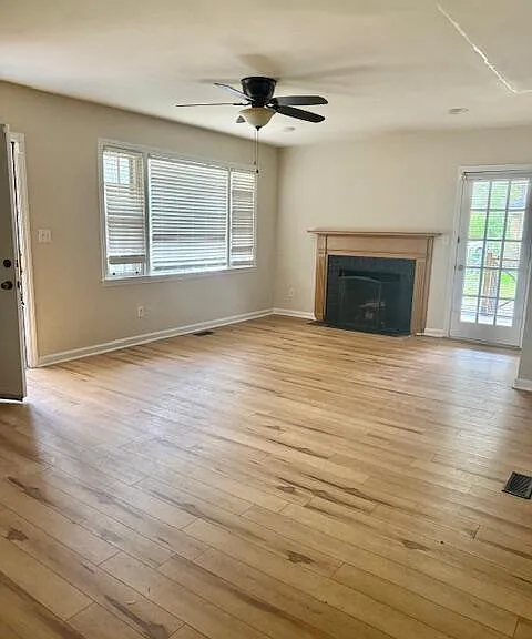 2730 Lakewood Dr — Photo 2