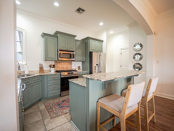 4th image of 285 Evangeline Creek Dr