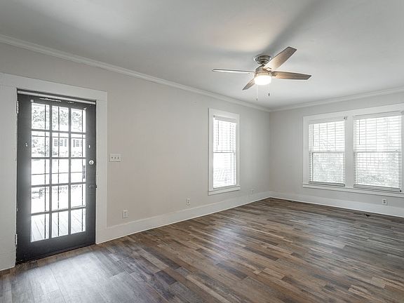 2nd image of 1420 Hixson Pike