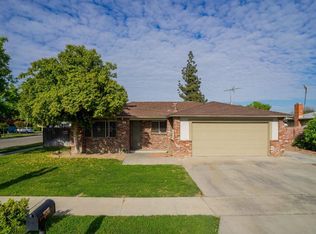 2386 S Knight Ave, Fresno, CA