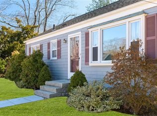 5 New Hampshire Ave, Barrington, RI 02806