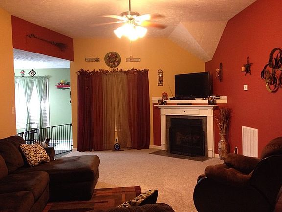 4th image of 1493 Freedom Ct
