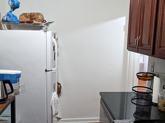 granite counter top in kitchen