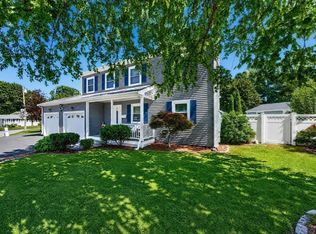 11 Pilgrim Rd, Woburn, MA 01801