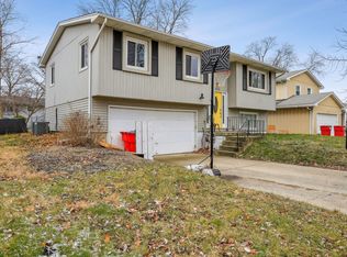 2313 Blackthorn Dr, Champaign, IL 61821