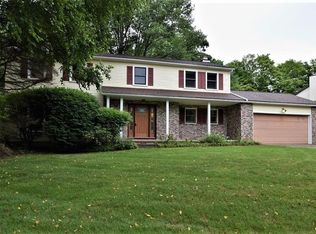 8320 Stoney Brook Dr, Chagrin Falls, OH 44023