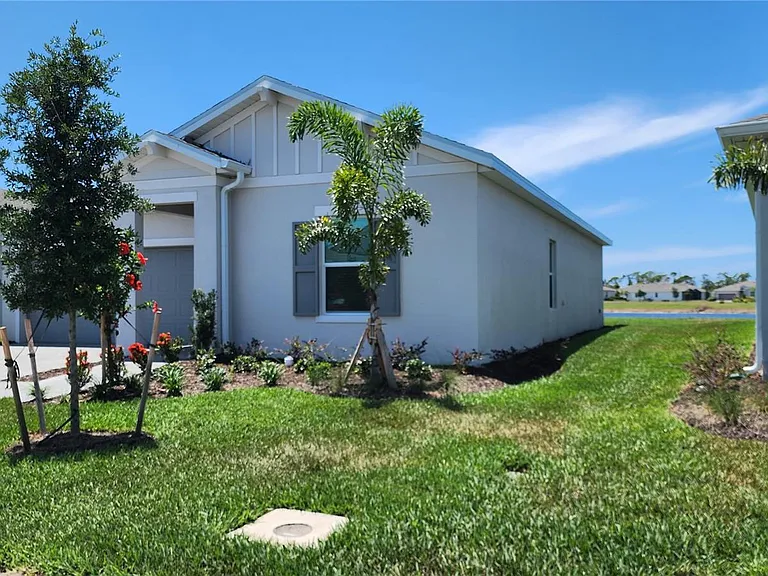 8146 Saint Kitts Cir — Photo 32