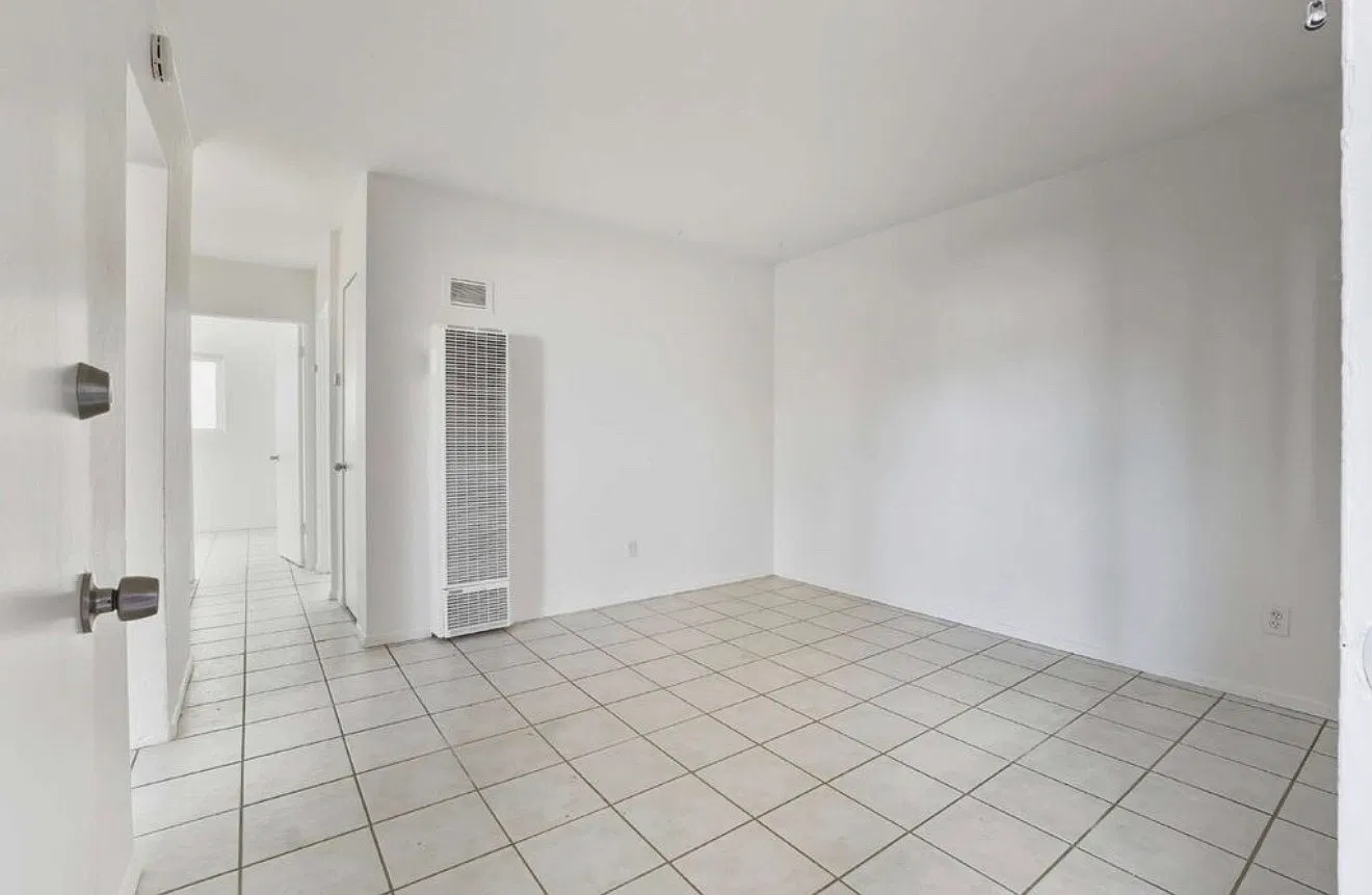2 bed, 650 sqft, $2,095 — Photo 2