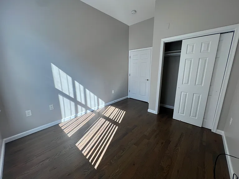 189-195 Avenue E #301 — Photo 6