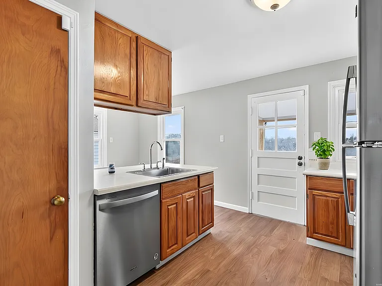 10505 Ewell Dr — Photo 7