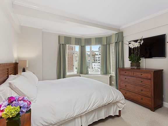 3rd image of 65 E 76th St #11B