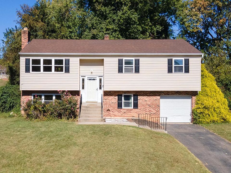 1st image of 711 Carole Dr