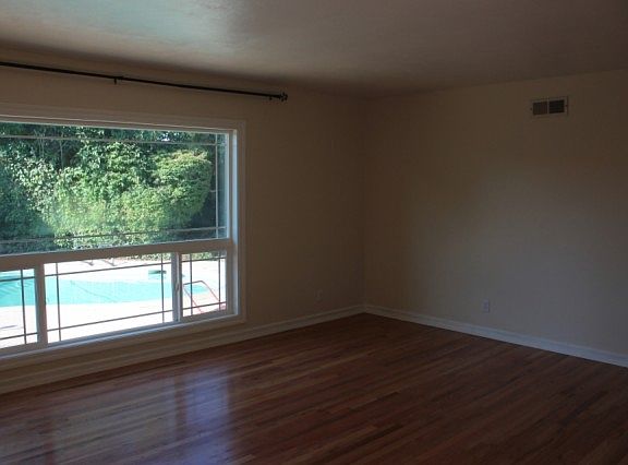 2nd image of 1180 Galaxy Dr