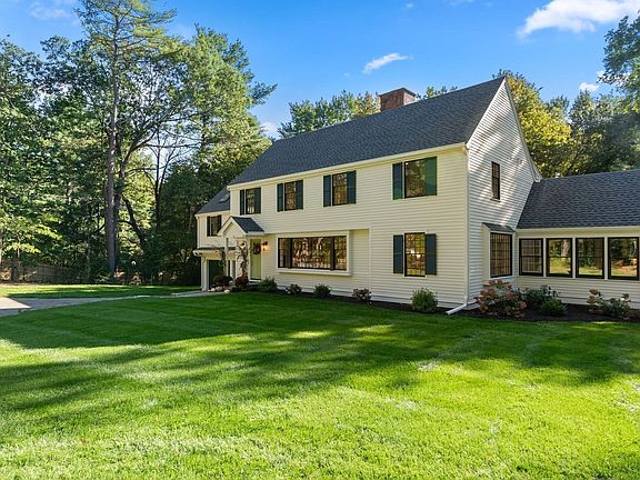 3rd image of 95 Sylvan Ln
