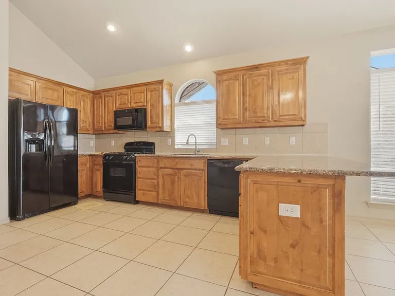 2016 Priscella Dr — Photo 20