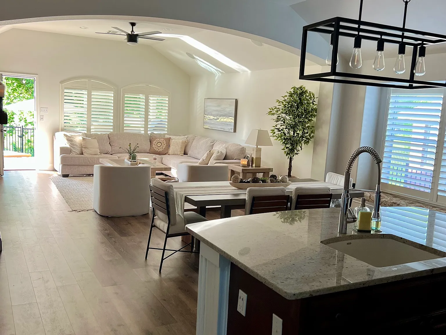 3 bed, 2000 sqft, $3,500 — Photo 3