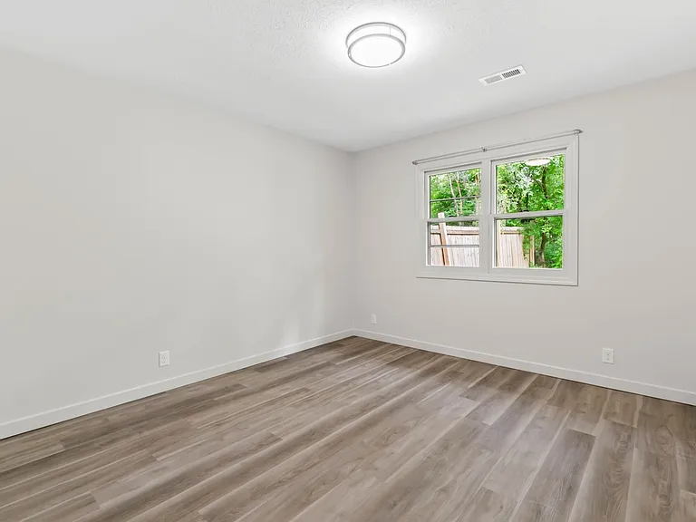 Bedroom #1
