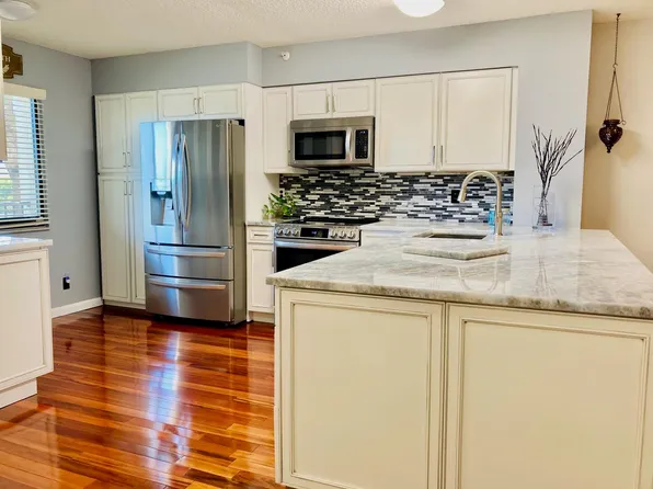 2112 S Cypress Bend Drive #306, Pompano Beach, FL 33069