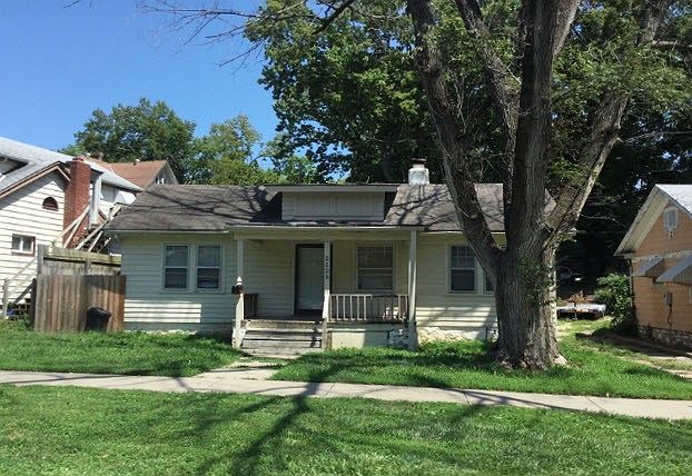 1st image of 2525 Van Brunt Blvd