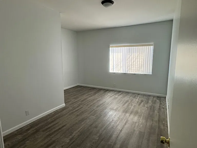 1635 E Washington Blvd #A — Photo 6