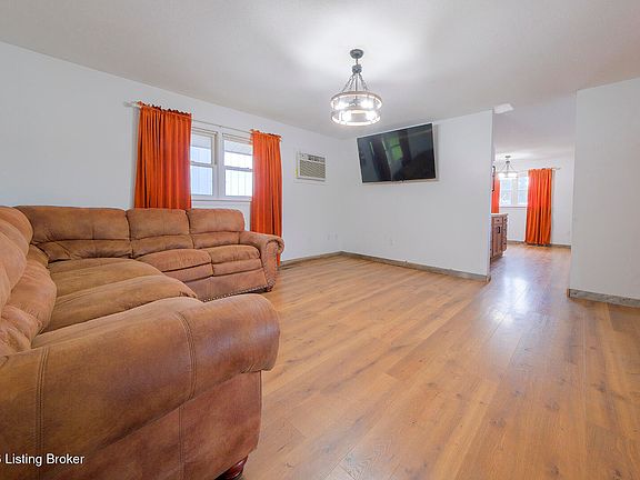 4th image of 78 Thorne Hts