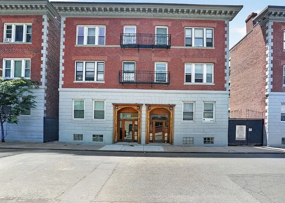 17 Aberdeen St #2